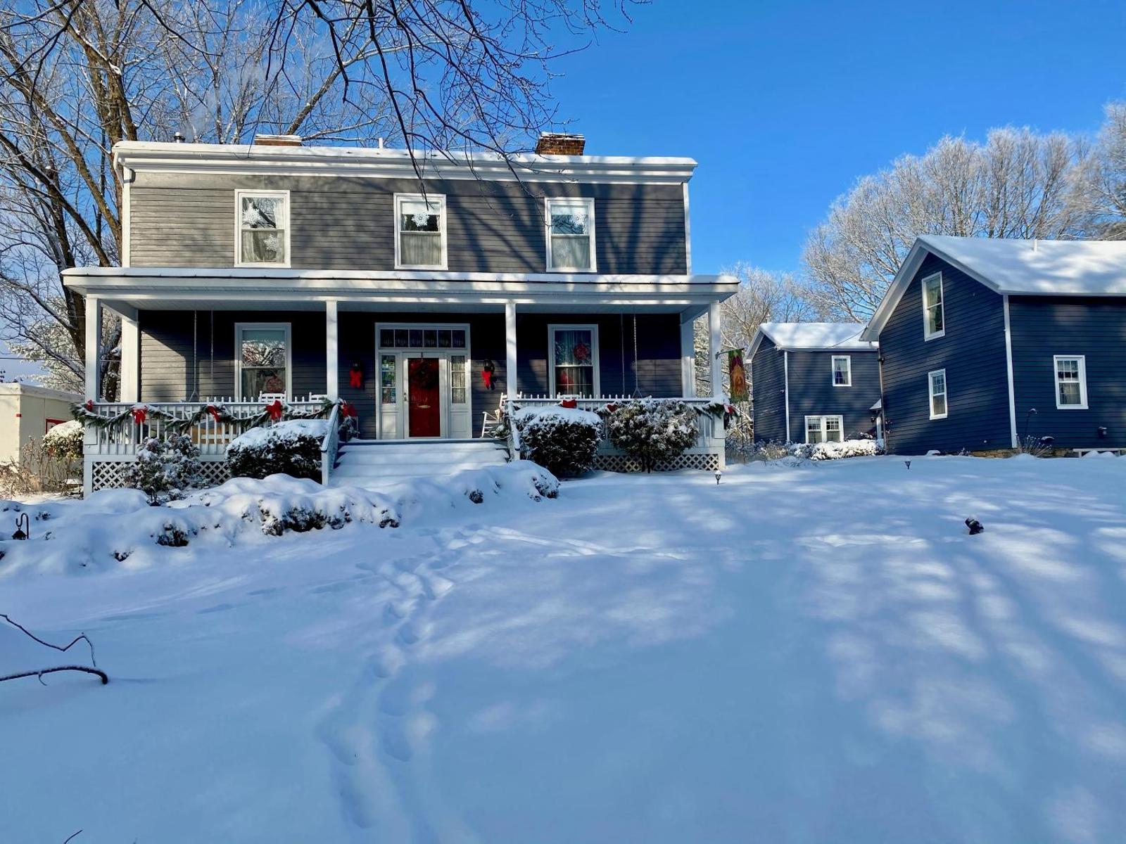 Family Farmhouse Inn