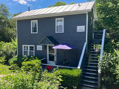 Family Farmhouse Inn image 20