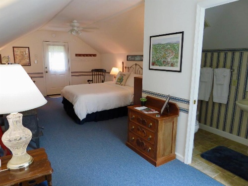 Family Farmhouse Inn image 31