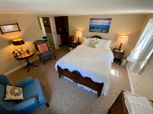 Family Farmhouse Inn image 46